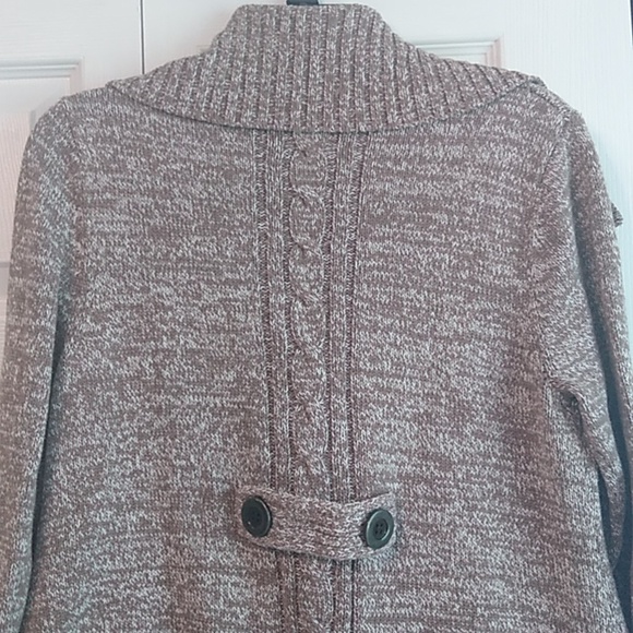 Women's button up sweater - Picture 6 of 7